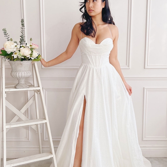 Beautiful Brand New Wedding Dress, NWT, Never worn - Picture 5 of 16